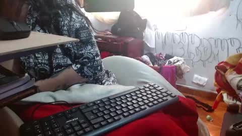   LILI  online show from March 9, 2:10 pm