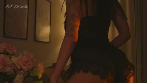 Molly online show from September 30, 8:25 am