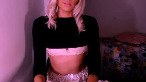 Chiara online show from November 3, 6:25 am