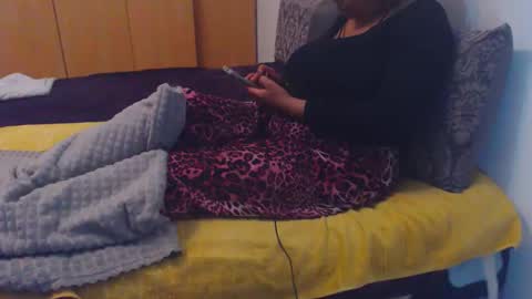 Ayanda online show from September 26, 10:18 pm