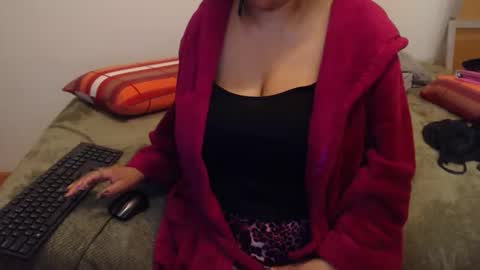 Ayanda online show from March 15, 6:11 pm