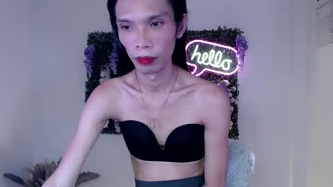 Your Princess Yums online show from March 9, 8:10 pm