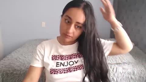 Lunhaa   online show from November 29, 4:36 pm