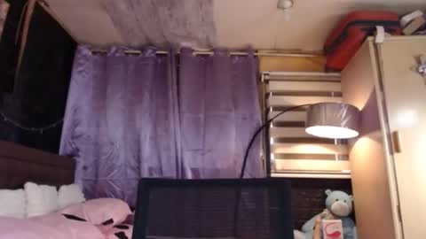 Angela online show from April 7, 1:40 am