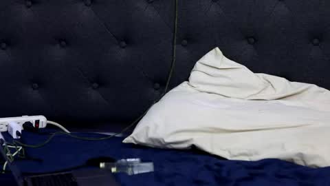 Xzavion online show from December 18, 2:29 am