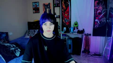 xzerox_ online show from May 8, 10:04 pm