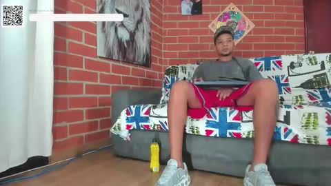 Sr. Y0ung Master online show from April 2, 1:46 am