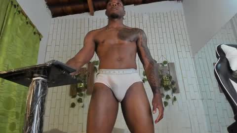 yacksson_lawrence online show from February 5, 3:55 am