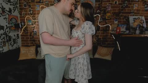 Snapshot of yami_yami_yami chatting on January 24, 5:21 pm Mia and Andry online show from January 24, 5:21 pm