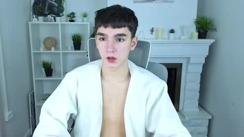 yamitwink online show from November 5, 8:55 pm