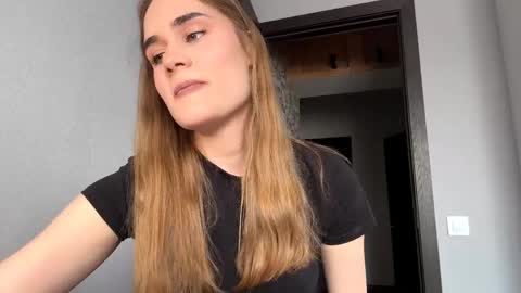 Kate online show from April 4, 12:01 pm