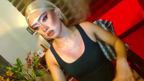 miss yasii online show from February 17, 5:12 pm