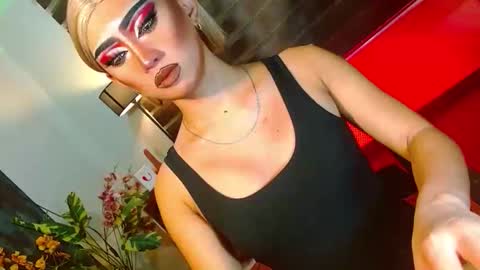 miss yasii online show from February 16, 3:10 pm