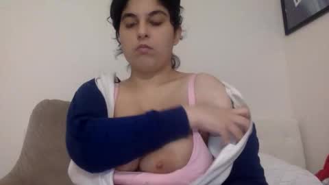 yasminebbyxx online show from March 16, 7:56 am