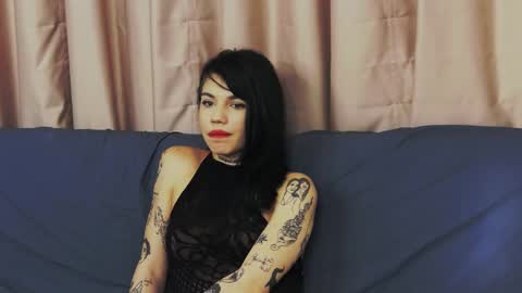 Snapshot of yasminstorm chatting on February 18, 8:27 am YasminStorm online show from February 18, 8:27 am