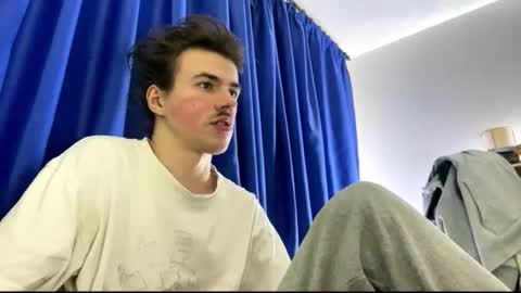 yayay333 online show from March 4, 11:35 pm