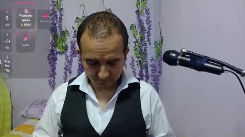 Snapshot of yazfore chatting on September 17, 3:48 pm Hazzan online show from September 17, 3:48 pm