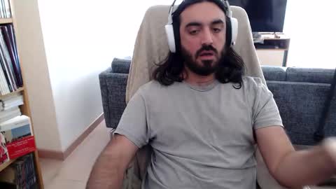 yeeaahoo online show from November 28, 11:50 am