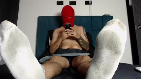 yeisongomezz online show from October 1, 4:00 am