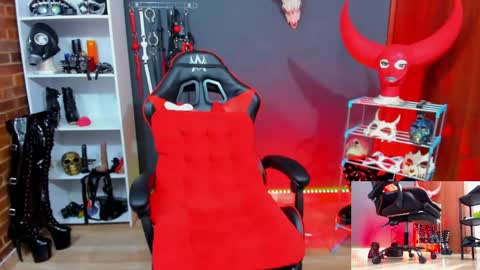 Yelena online show from May 31, 2:10 am