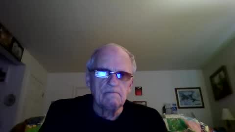 yellowsnowman70 online show from April 2, 5:31 pm