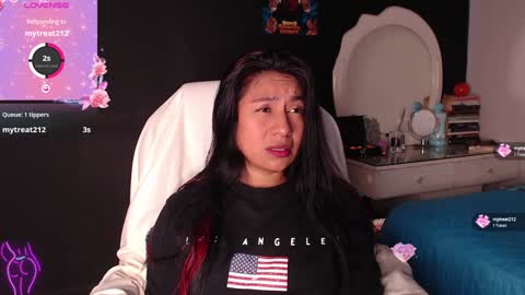 Yesi online show from February 8, 4:47 pm