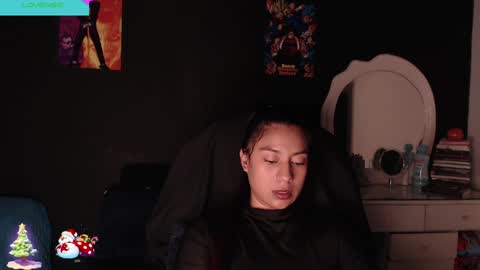 Yesi online show from December 16, 4:49 pm