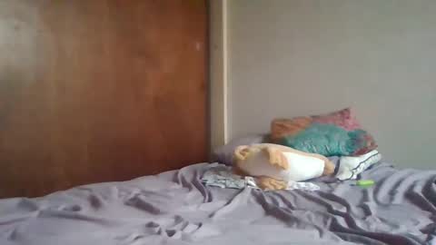 yeshuaaa999 online show from March 4, 2:10 pm