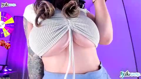 Yesika Saenz online show from June 26, 6:19 am