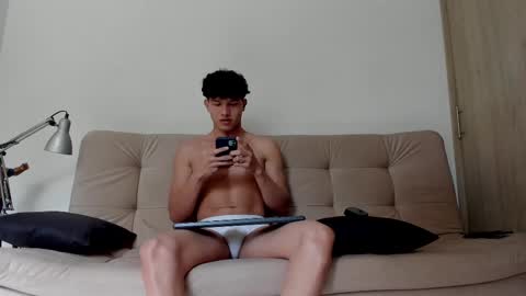 yizus_bonz online show from September 12, 7:27 pm