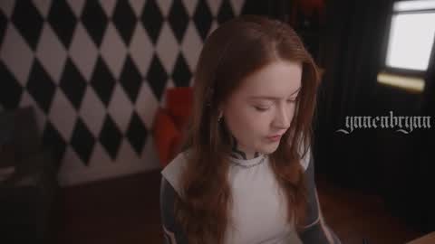 ynnenbrynn online show from November 12, 7:32 am