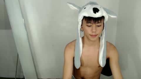ynotyu online show from May 11, 11:17 am