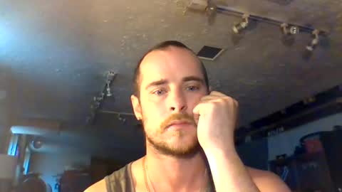 Single man online show from May 23, 9:00 pm
