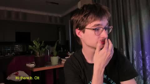 Max online show from April 12, 3:32 am