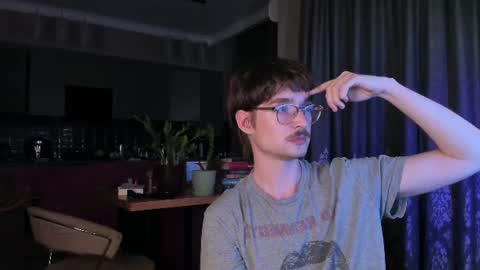 Max online show from June 23, 9:54 pm