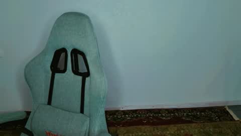 yoka_paradoxxx online show from November 14, 5:42 am