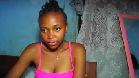 Snapshot of yolandrina90 chatting on October 27, 6:52 pm yolandrina90 online show from October 27, 6:52 pm