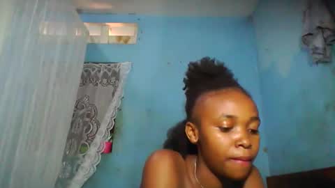 Snapshot of yolandrina90 chatting on October 20, 11:37 am yolandrina90 online show from October 20, 11:37 am