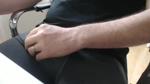 yorkiemanuk online show from March 5, 9:07 am