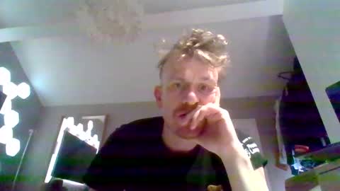 yoshiyoshi69 online show from March 20, 5:23 am