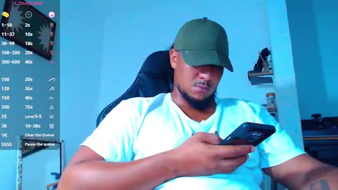 Snapshot of yosoy_enzo2020 chatting on October 14, 7:55 am Enzo online show from October 14, 7:55 am
