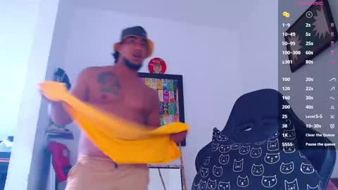 Snapshot of yosoy_enzo2020 chatting on October 6, 12:56 pm Enzo online show from October 6, 12:56 pm