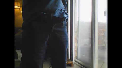 kindahorny online show from December 4, 5:38 pm