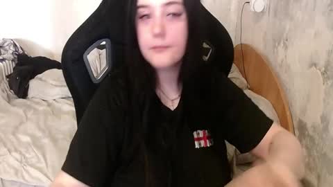 your_8a8y online show from April 25, 12:07 pm