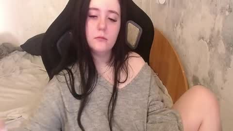 your_8a8y online show from April 7, 7:21 am