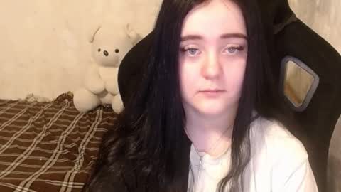 your_8a8y online show from January 9, 11:25 am