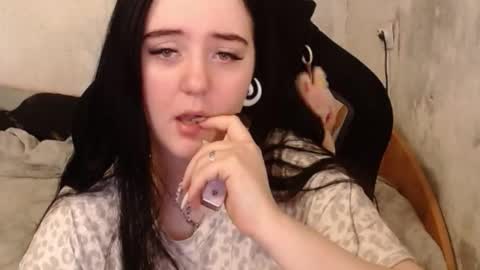 your_8a8y online show from September 29, 12:59 pm