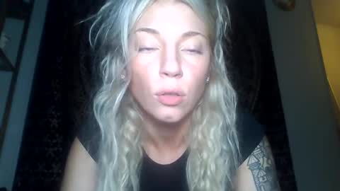 Snapshot of your_fav1 chatting on October 16, 2:22 am your_fav1 online show from October 16, 2:22 am