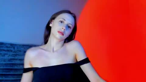your_favorite_model_ online show from July 11, 6:44 pm