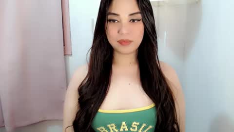  GWEN  online show from February 19, 7:57 pm